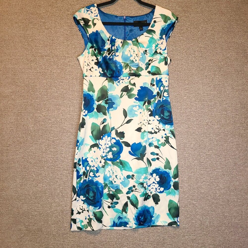 Connected Apparel Blue and White Floral Dress Size 10